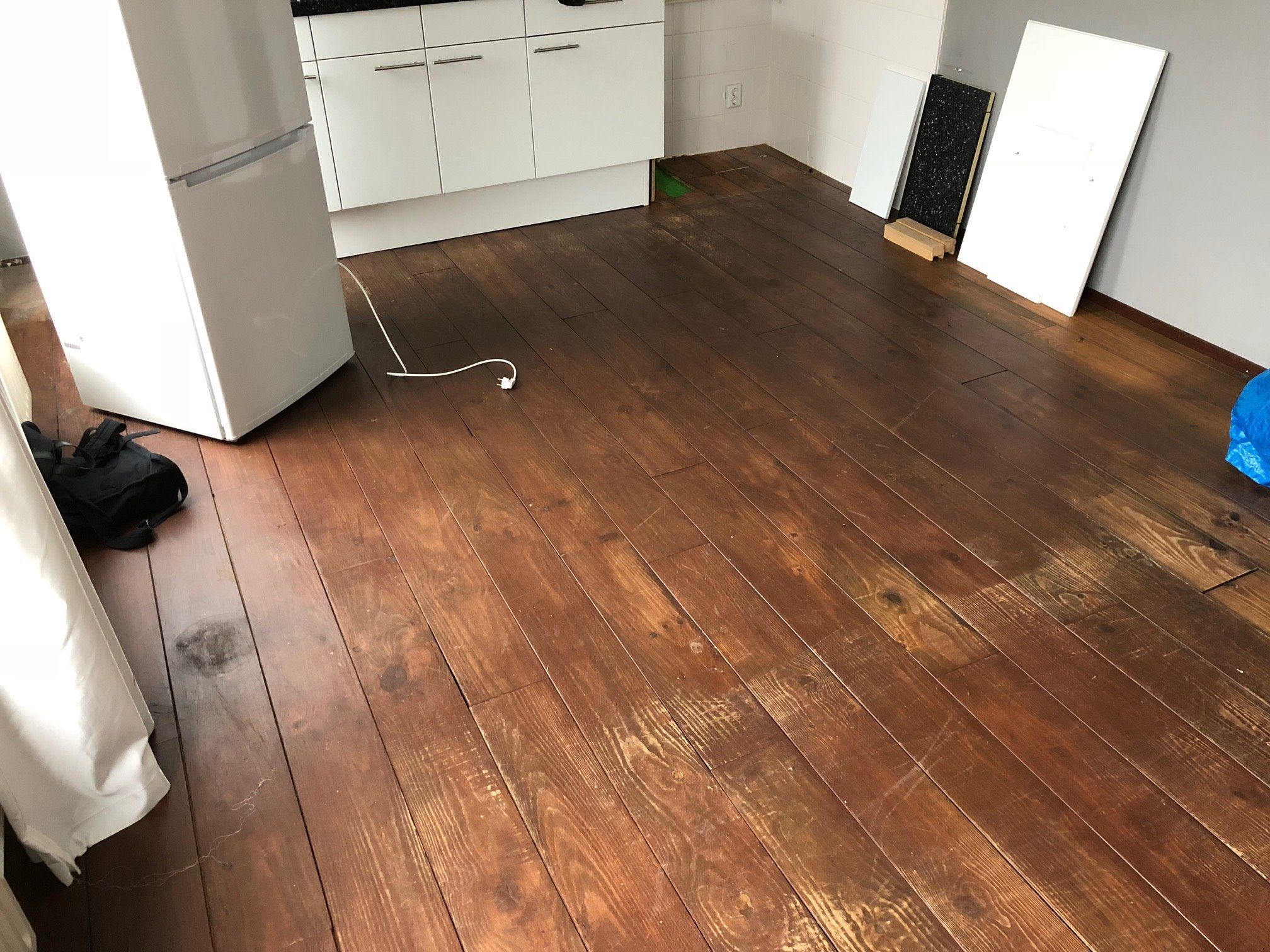 Houten vloer schuren Woonkamer/Keuken/Hal 45m2 Werkspot