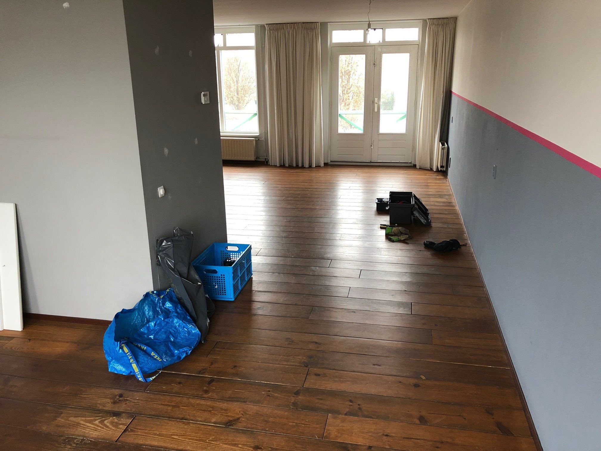 Houten vloer schuren Woonkamer/Keuken/Hal 45m2 Werkspot