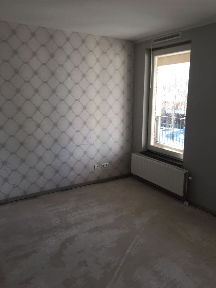 Stucwerk alle muren in huis+ plafond witte Werkspot