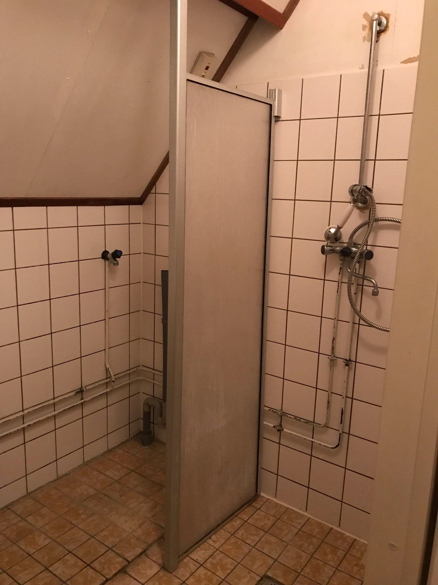 Leidingwerk verplaatsen in keuken, badkamer en toilet Werkspot