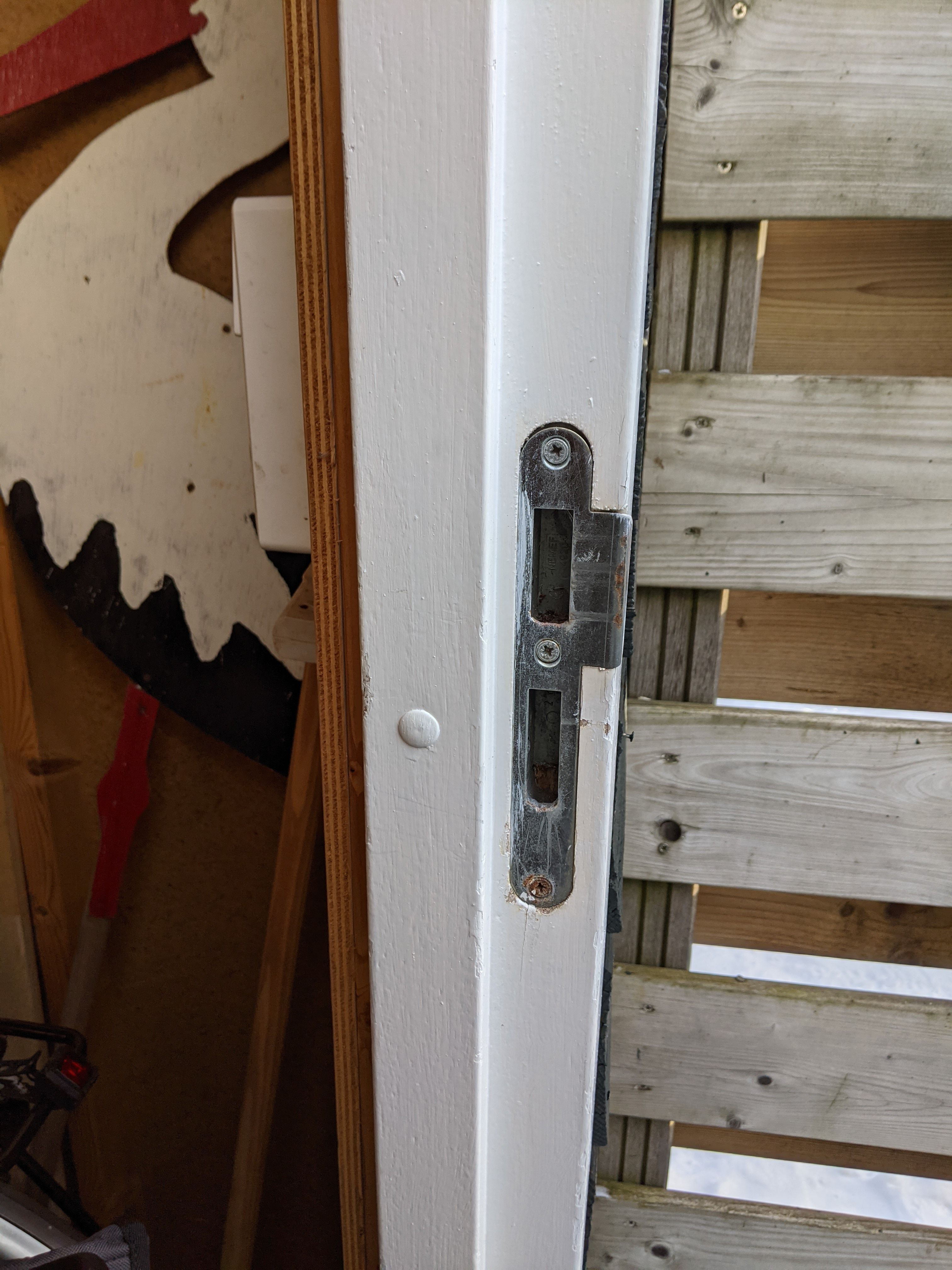 overschot Sloppenwijk nauwkeurig Buitendeur repareren: 1 deur; Schuurdeur valt niet goed in slot - Werkspot