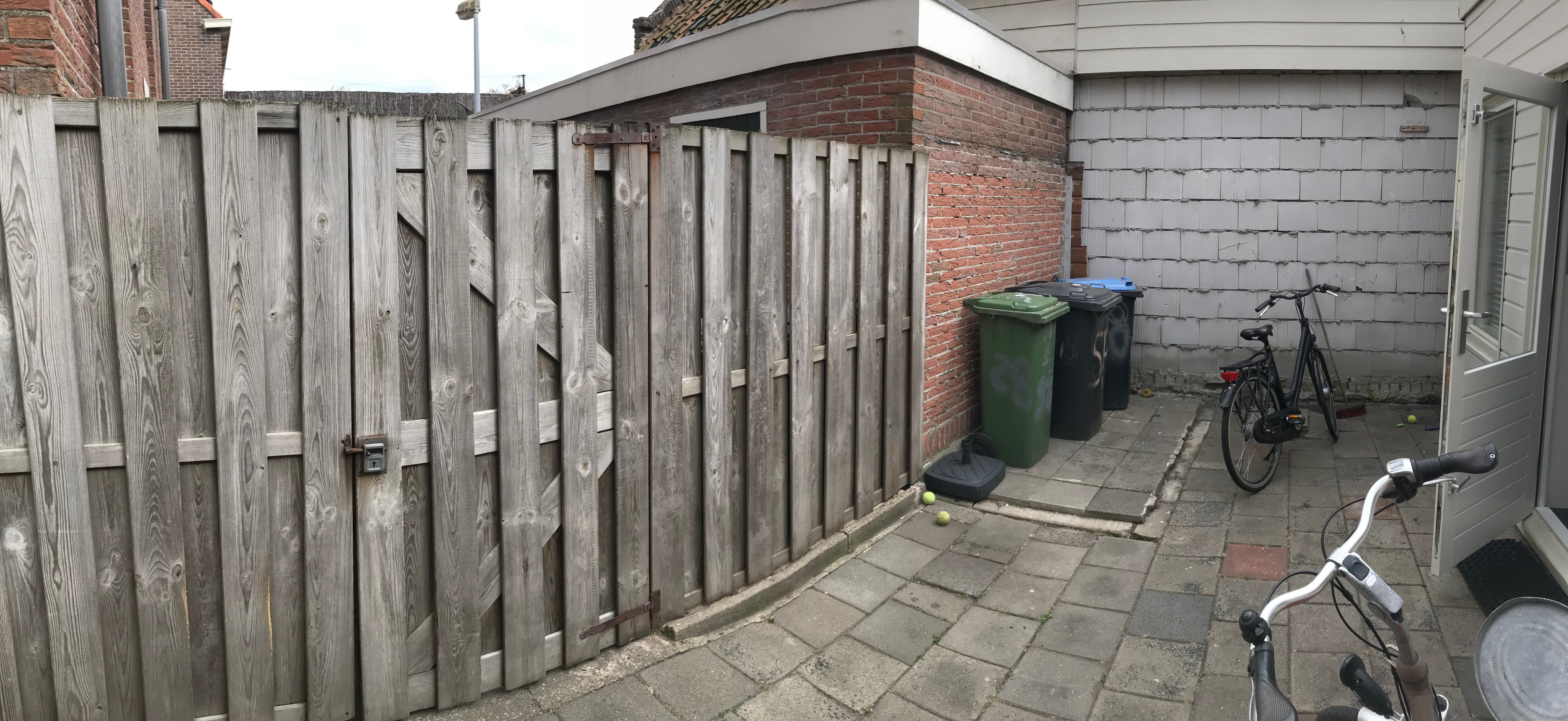 Bestrating en plaatsen schutting, tuin 20m2 Werkspot