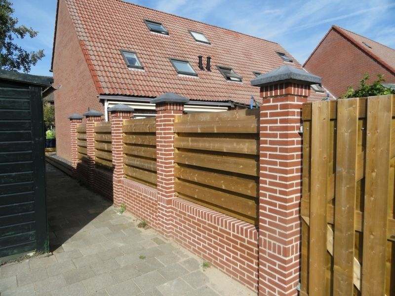 Tuinmuur vernieuwen (slopen en nieuwe muur bouwen) Werkspot