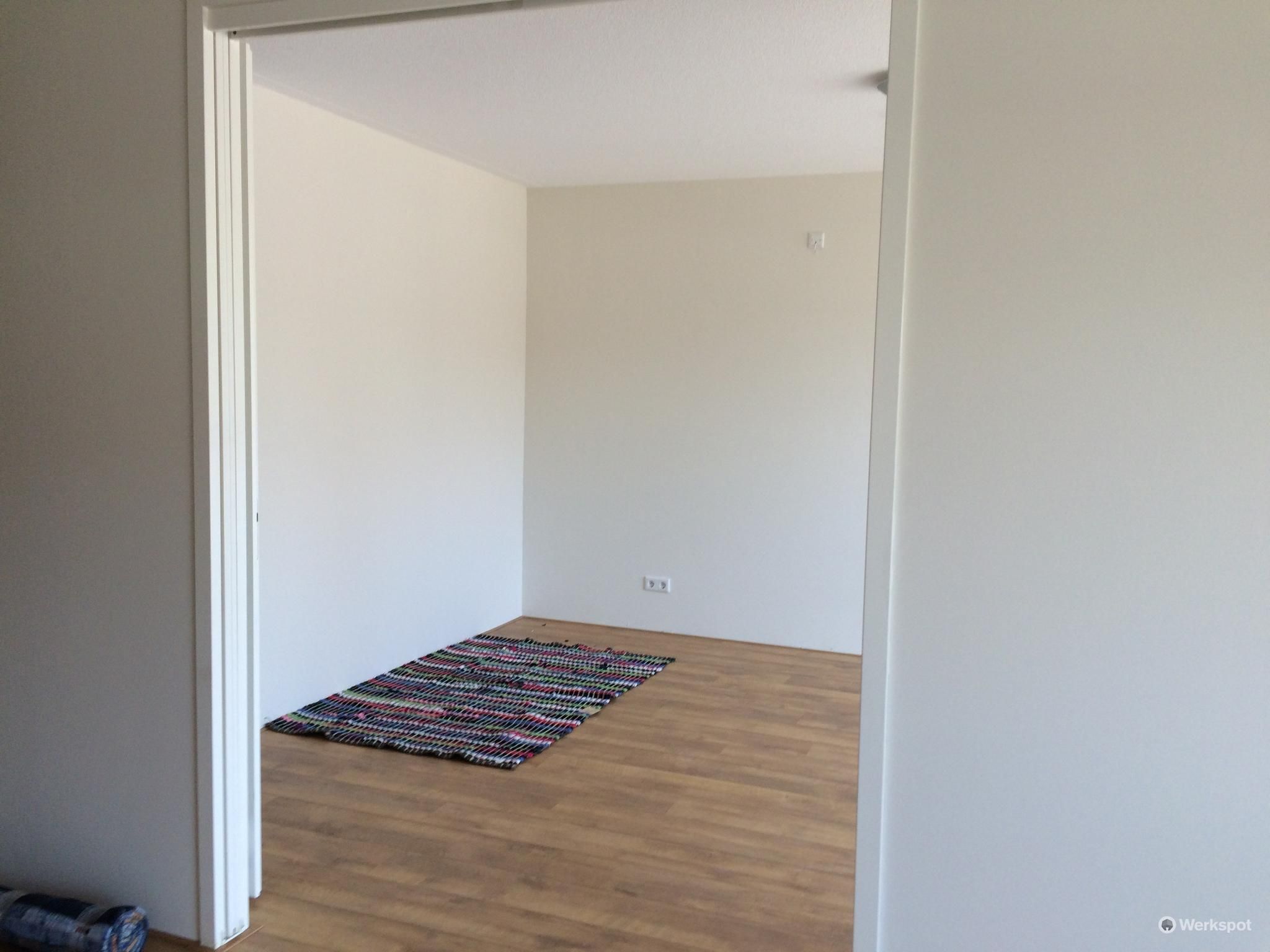 Kale muren in lege flat schilderen ca. 100 m2 Werkspot