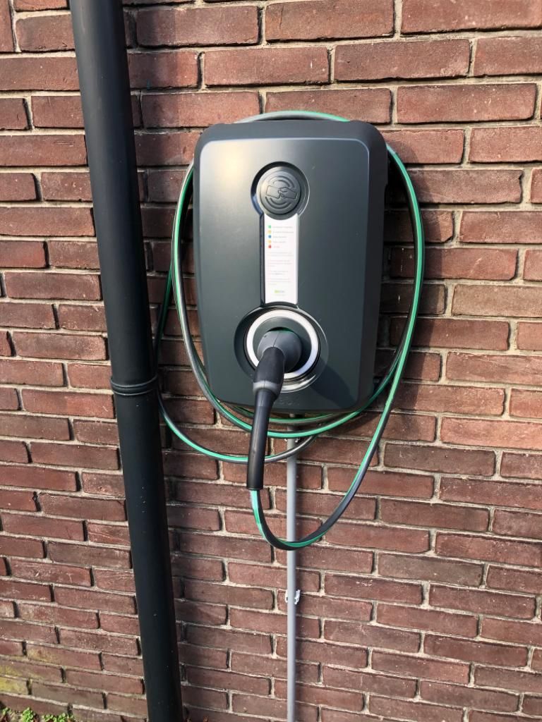 Elektrische Laadpaal: Installatie, Plus Extra Stopcontact Buiten En ...