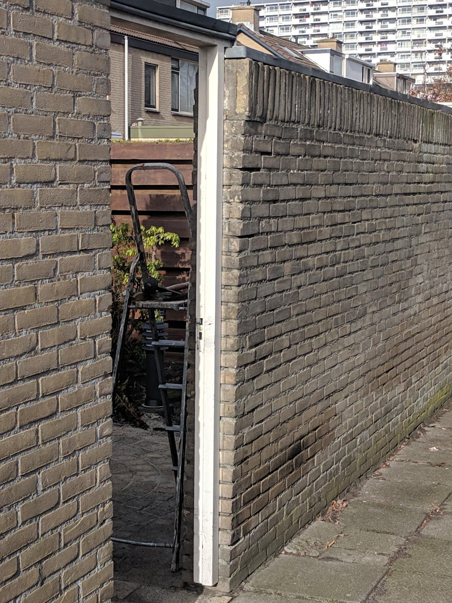 Buitenmuur 10 cm B; 250 cm H Werkspot