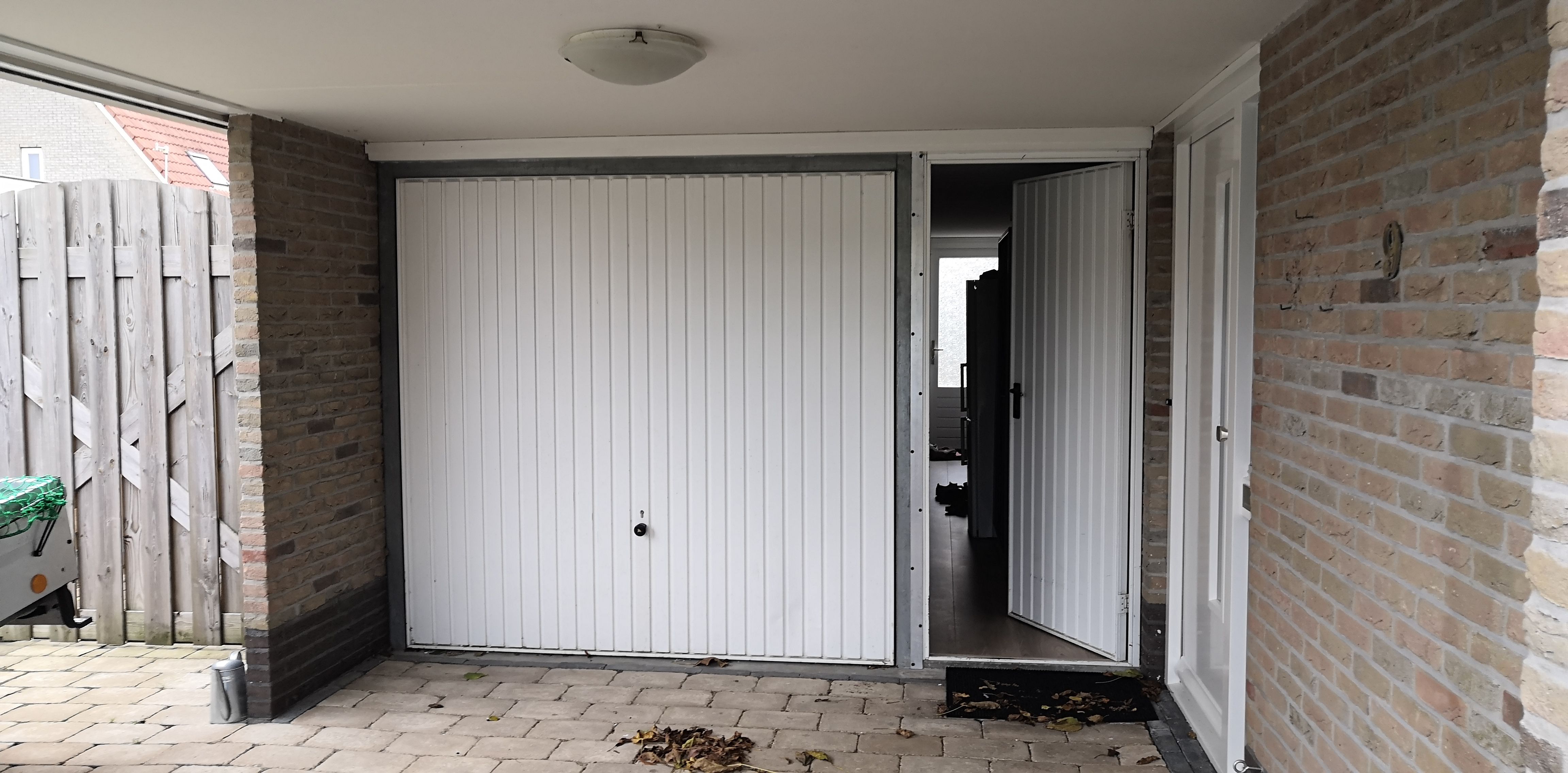 Garage Deur: Handmatige Opening; Aanschaf, Installeren, Vervangen ...