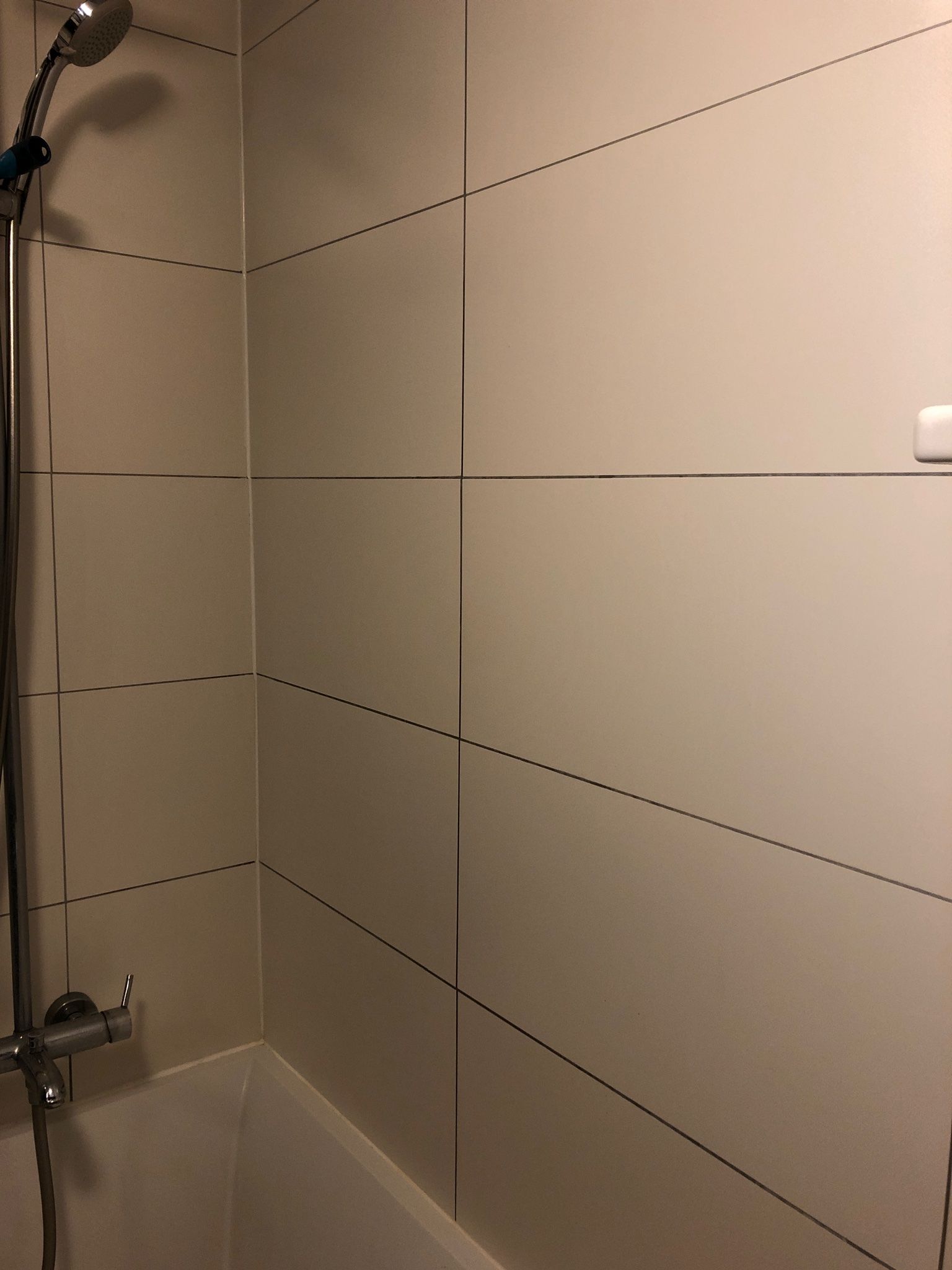 Tegels zetten 6 m2; Muur; Badkamer Werkspot