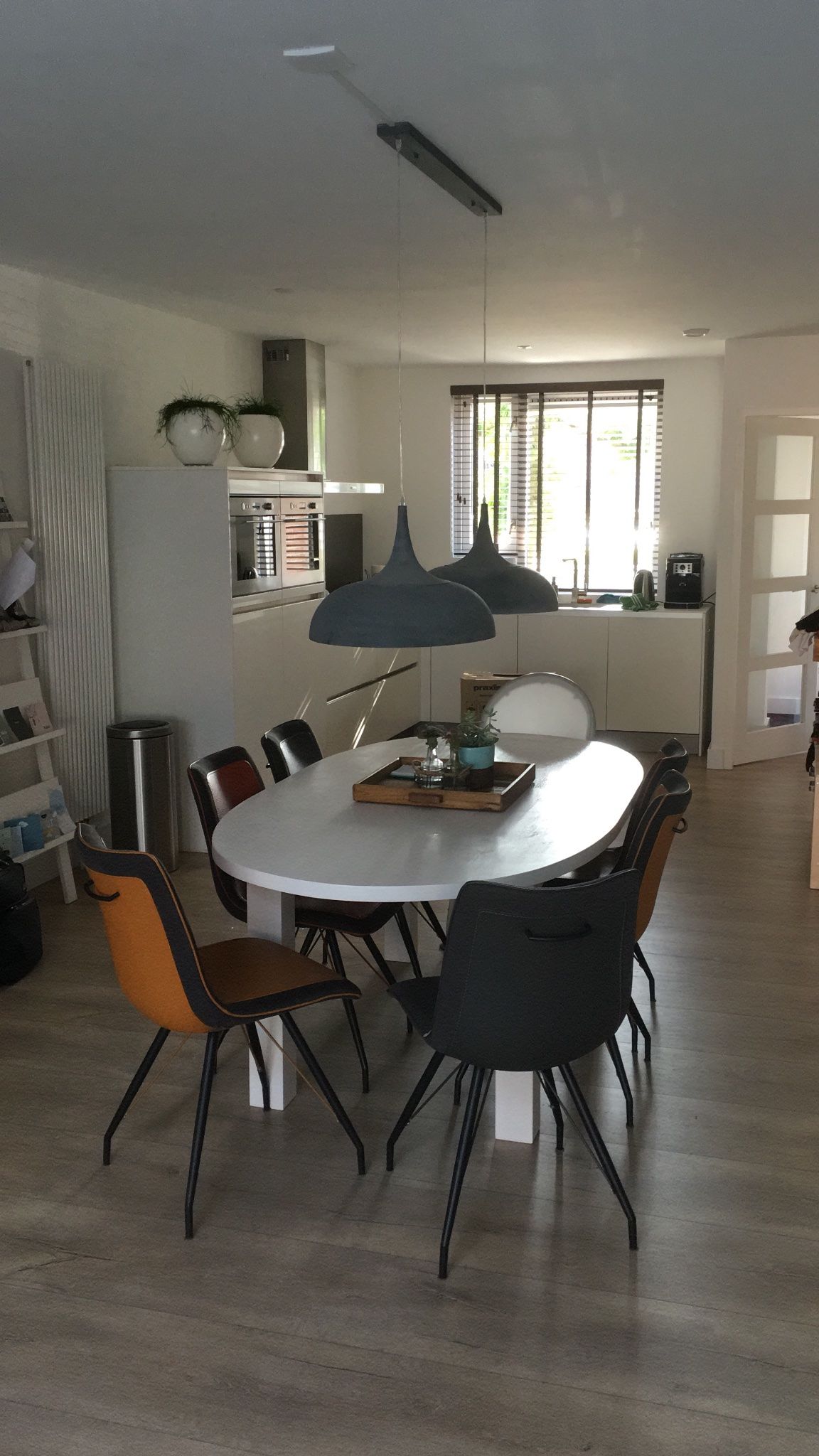 Lamp ophangen boven eetkamertafel Werkspot