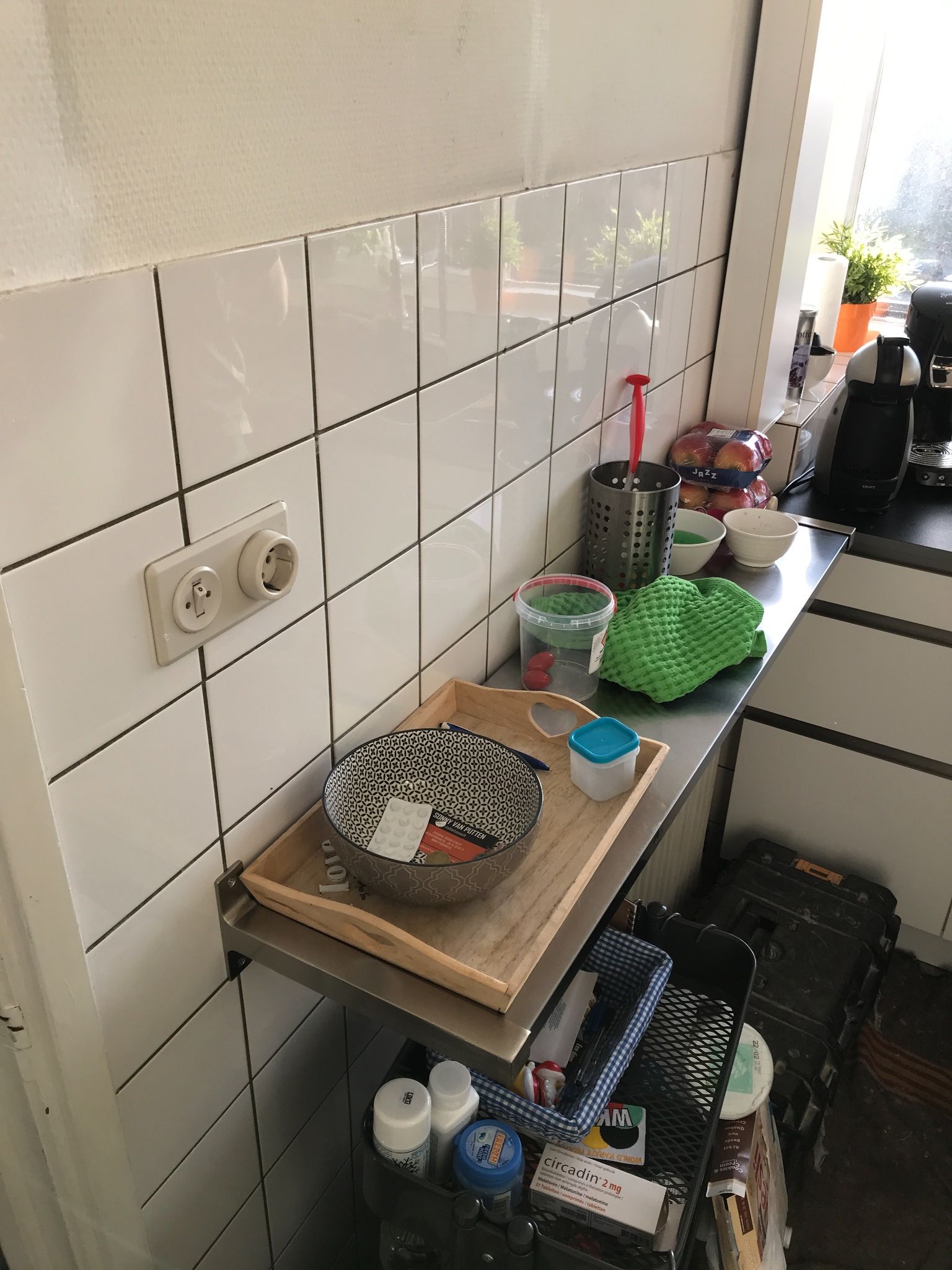 Tegels verwijderen in de Keuken en eventueel nieuwe plaatsen (offerte