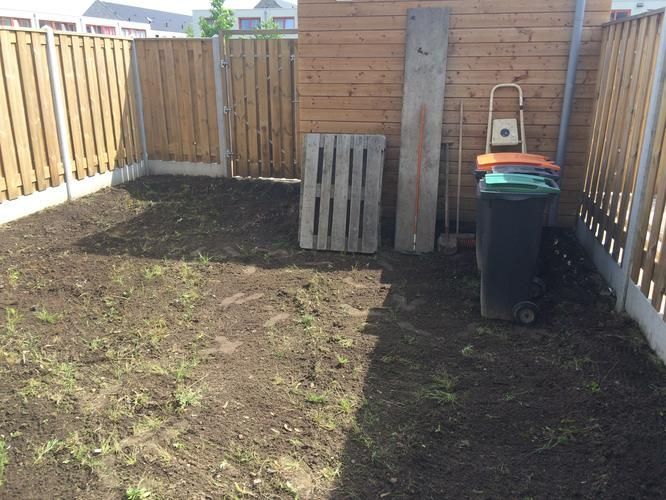 Bestraten/ betegelen/ aanleggen complete tuin 6m bij 8m Werkspot