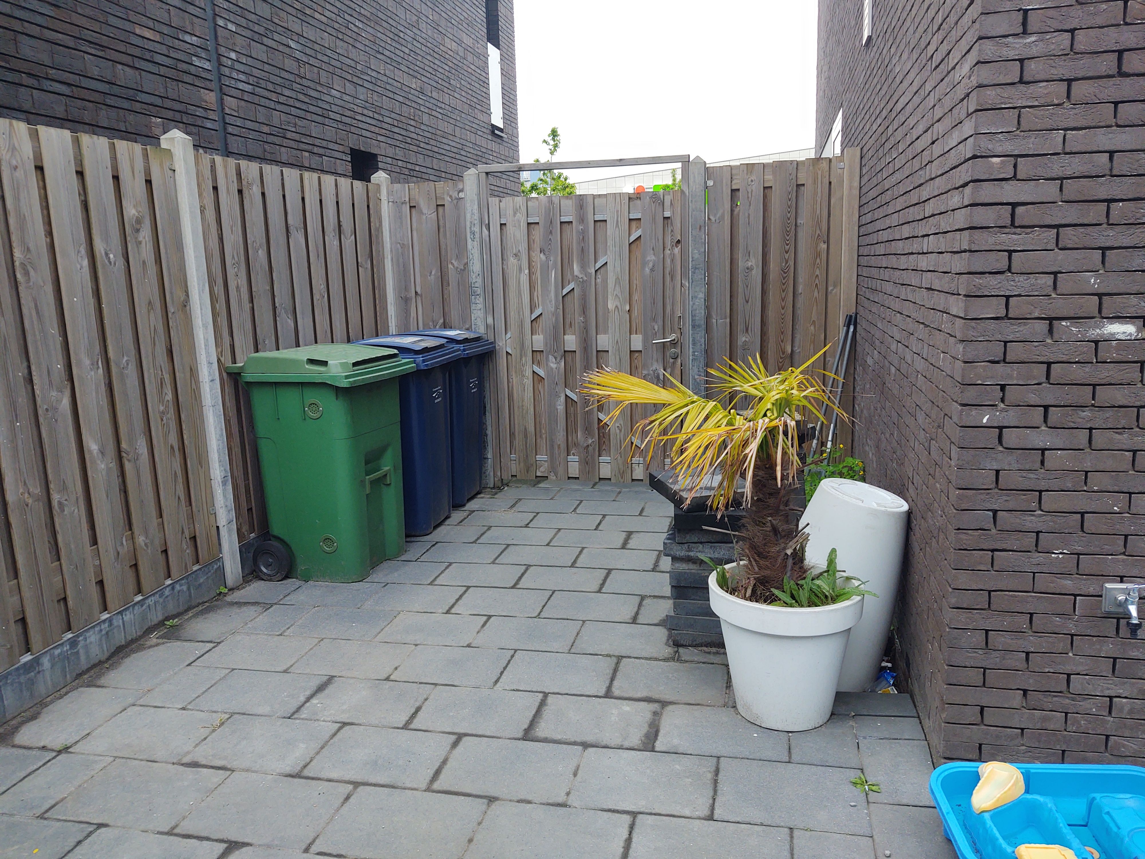 Bestrating 100 m2; Tuin of Patio, Oprit; Tegels Werkspot