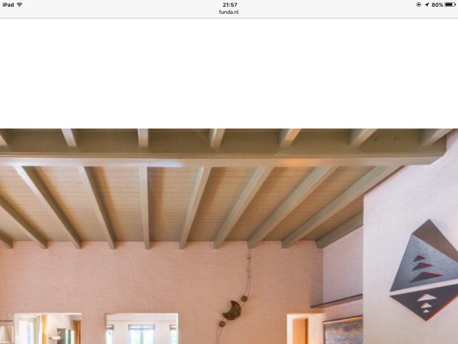 Plafond 150m2 schroten met balken, met latex ,wit,, het is nu oli