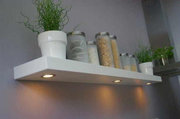 Monteren blinde wandplank met inbouw spotjes - Werkspot