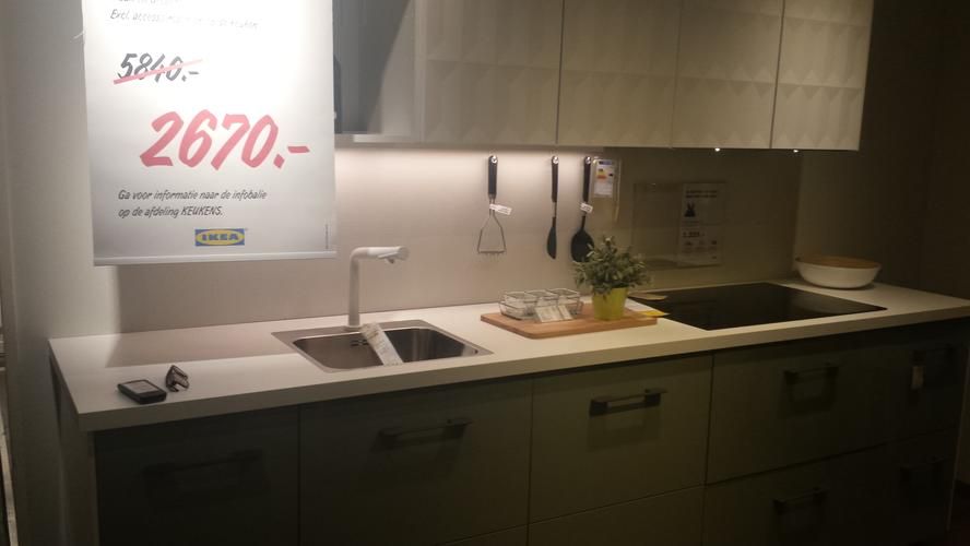 Kalarb keuken van Ikea plaatsen in Groningen. Was toonzaalmodel en