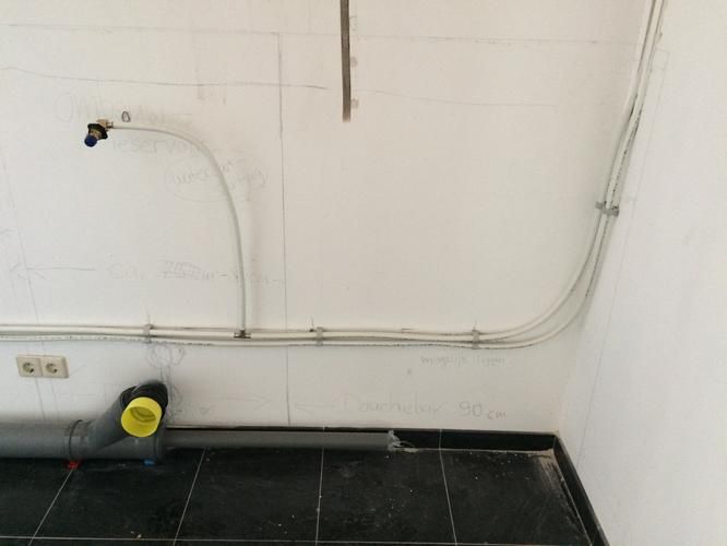 Badkamer Leidingen Aansluiten, Toilet Plaatsen, Wastafel Aansluiten ...