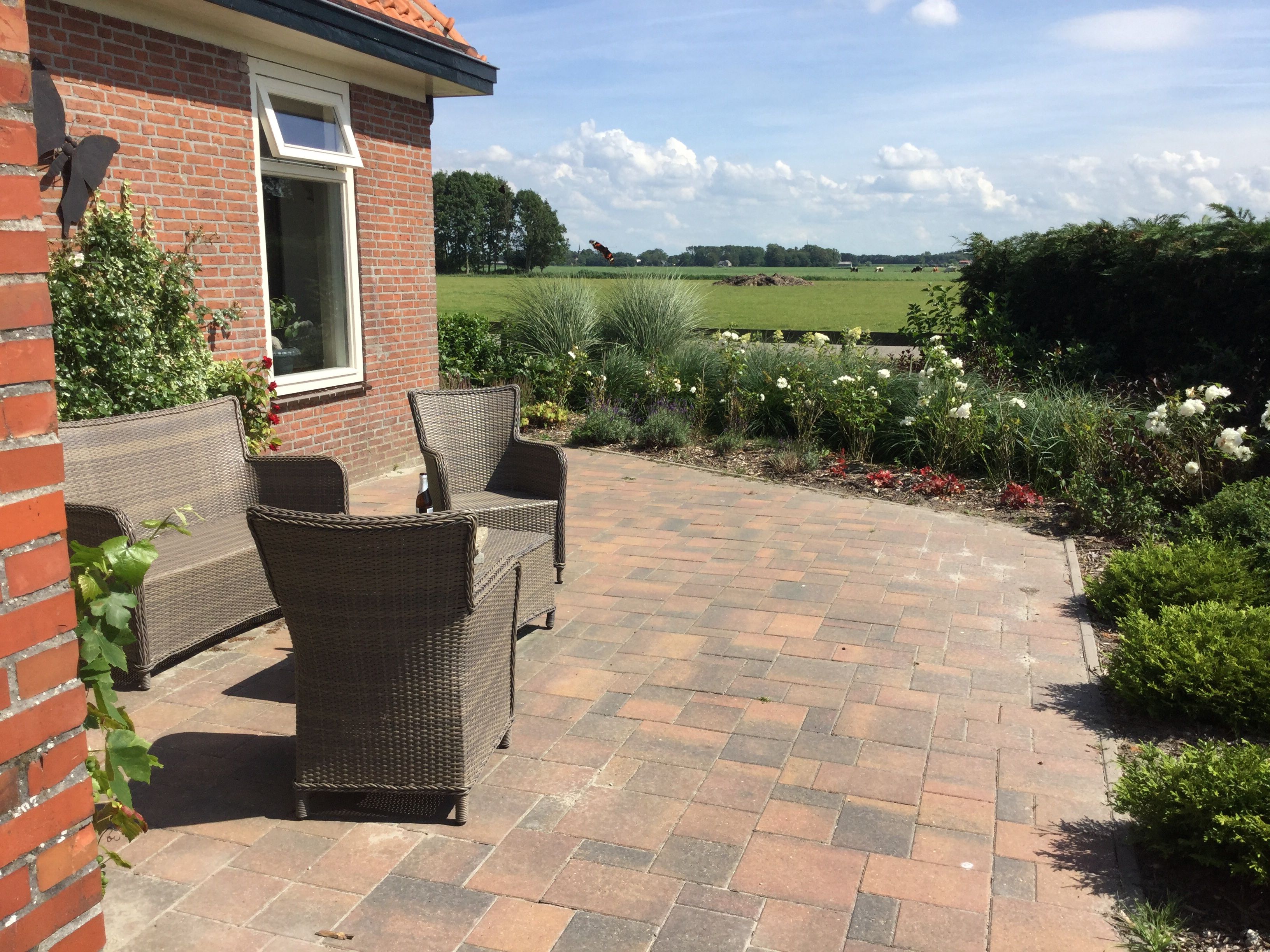 Bestrating 150 m2; Tuin of Patio, Looppad of stoep, Terras of balk