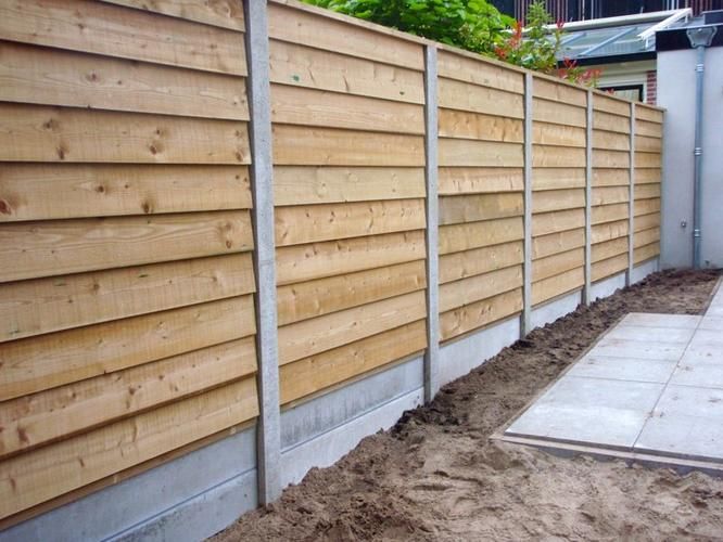 Houten schutting met betonnen palen 60meter Werkspot