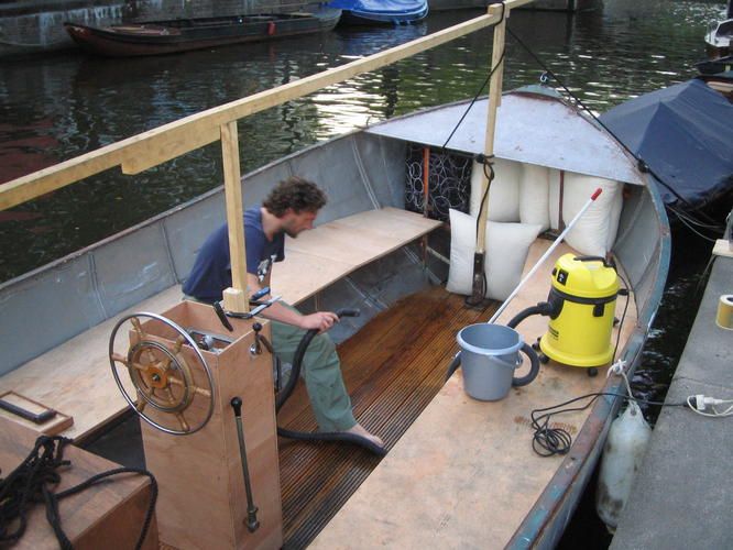 Boot (sloep) schilderen Buiten Staal, binnen hout Werkspot