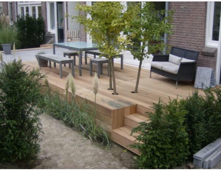 Houten vlonder/terras verhoogd aan woning Werkspot