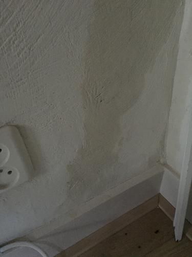 Beschadigingen Laminaat Muur Plafond Door Waterschade Van Bovenburen ...