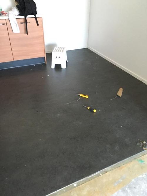 Verlijmde linoleum vloer verwijderen (25m2) Werkspot