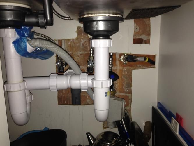 Verplaatsen flexibele water/gasleiding/afvoer ivm nieuwe keuken Werkspot