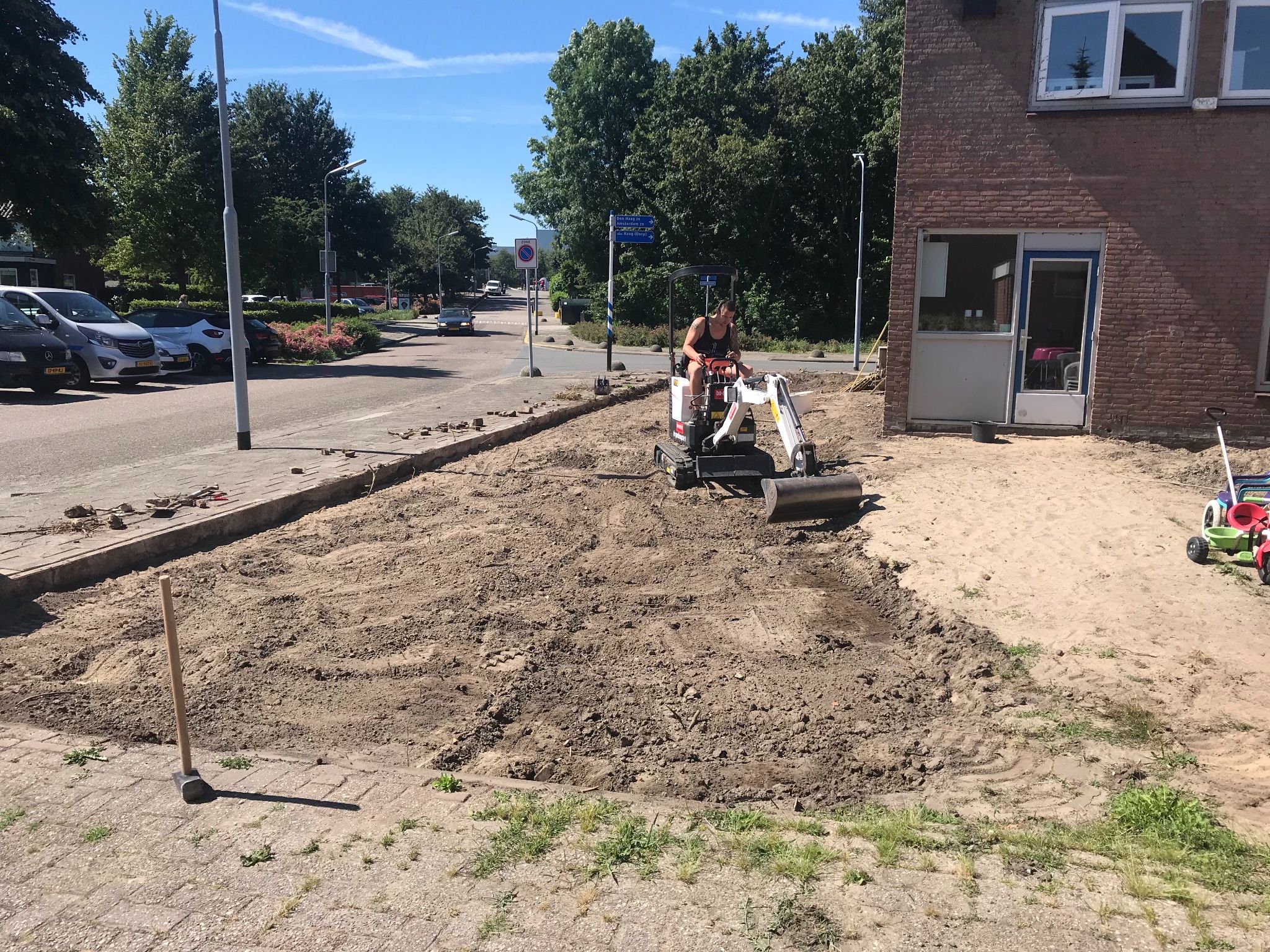 Elektra aanleggen in de tuin voor stroom/verlichtings punten Werkspot